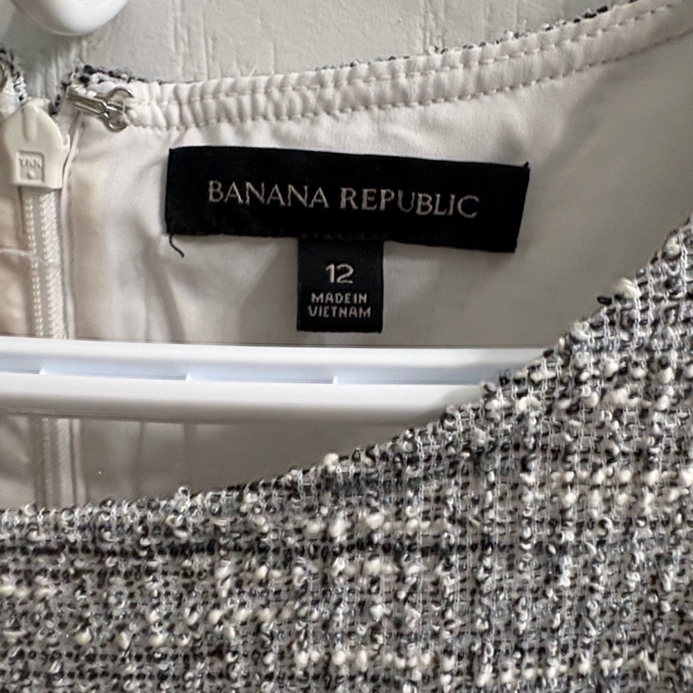 Banana Republic Boucle Tweed Flounce Dress - Picture 5 of 8
